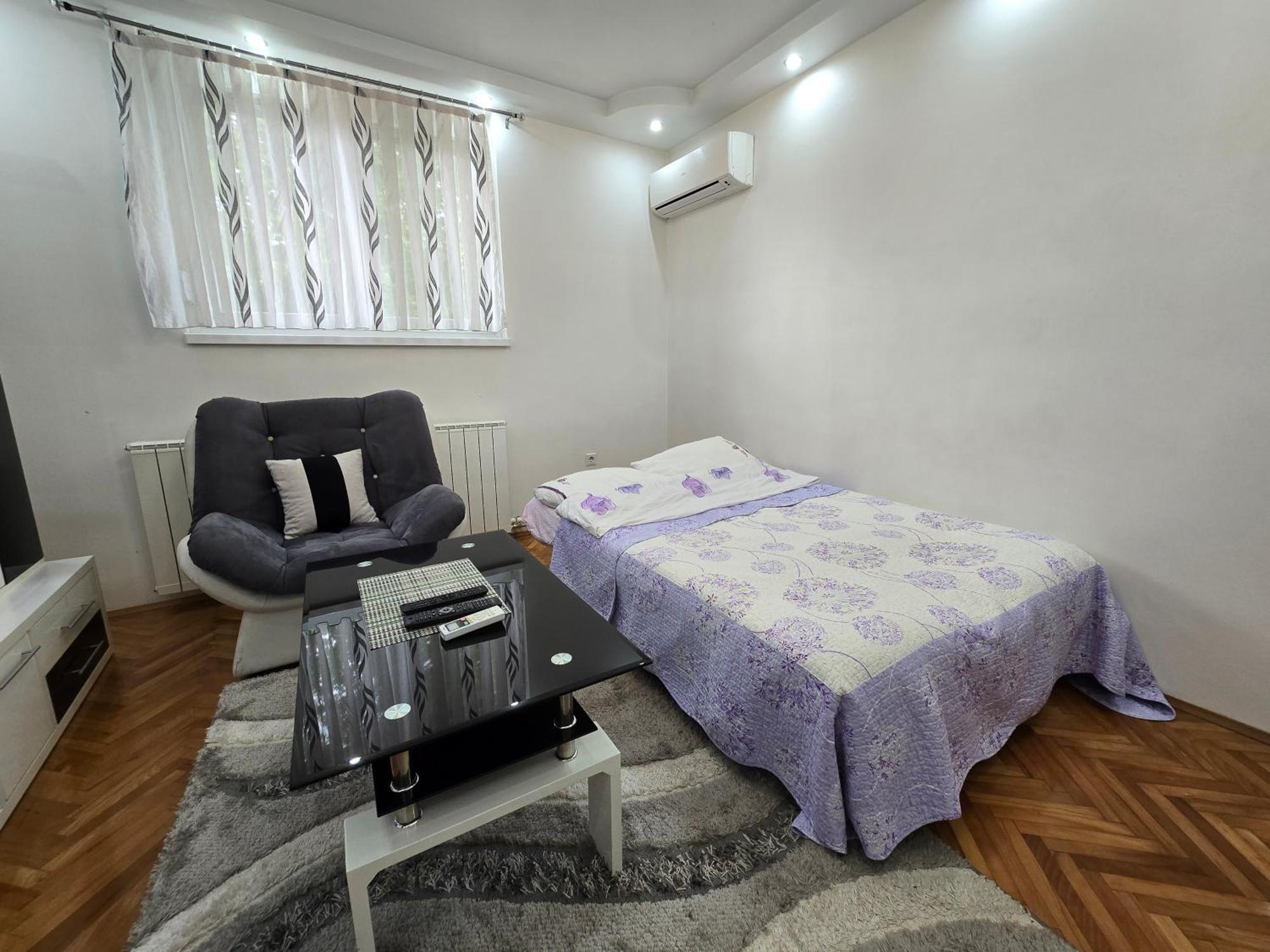 Viola Apartment